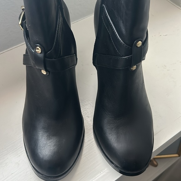 Cute Gianni Bini black boots with gold detailing size 7.5 - Picture 5 of 10